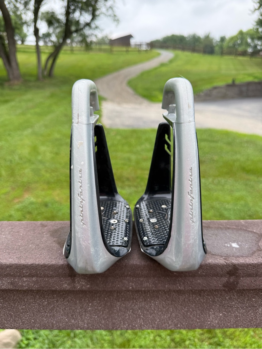 Silver and Black Equestrian Safety Stirrups - Non-slip wide foot bed. - Picture 4 of 4